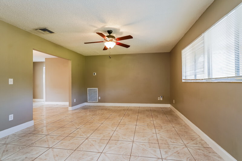 2,425/Mo, 1119 Clayton Avenue Lehigh Acres, FL 33972 Living Room View