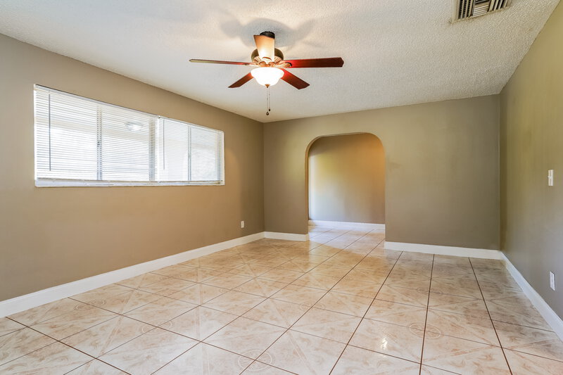 2,425/Mo, 1119 Clayton Avenue Lehigh Acres, FL 33972 No Caption View