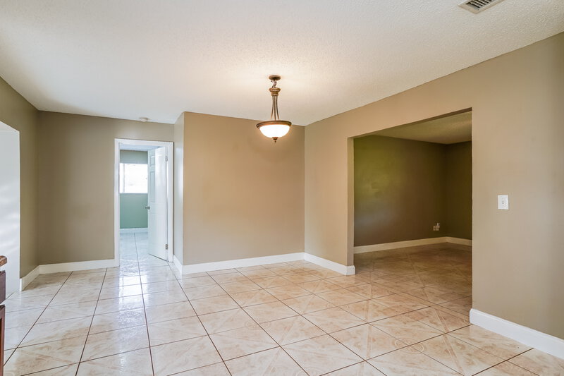 2,425/Mo, 1119 Clayton Avenue Lehigh Acres, FL 33972 Dining Room View