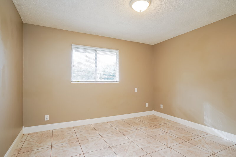 2,425/Mo, 1119 Clayton Avenue Lehigh Acres, FL 33972 Bedroom View 4