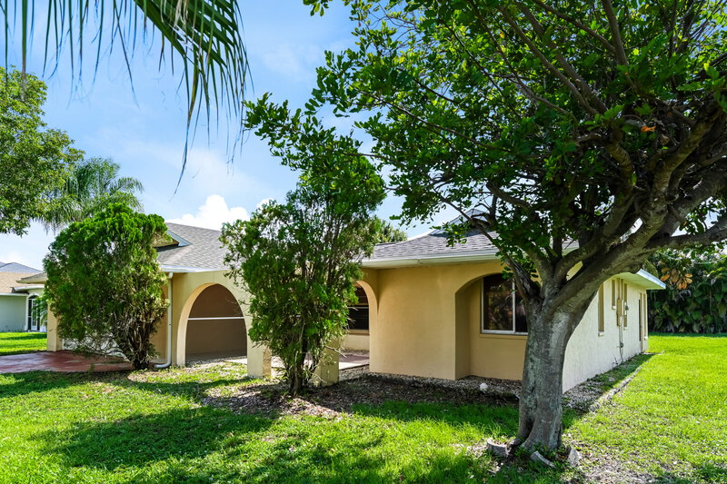 1,750/Mo, 3105 SE 8th Avenue Cape Coral, FL 33904 Front View
