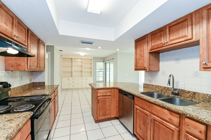 1,750/Mo, 3105 SE 8th Avenue Cape Coral, FL 33904 Kitchen View 2
