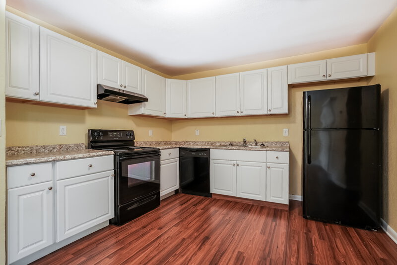 2,325/Mo, 1887 Sunset Place Fort Myers, FL 33901 Kitchen View