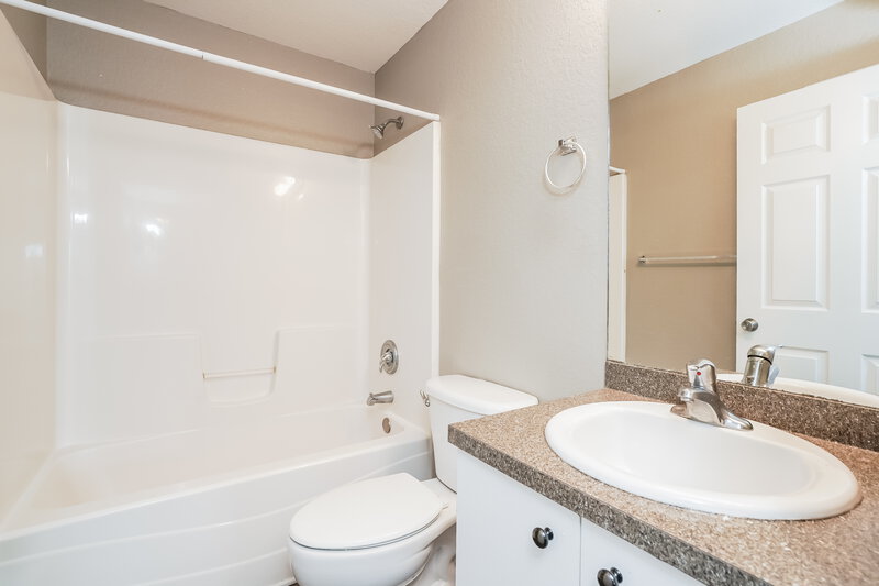 0/Mo, 4629 24th Street SW Lehigh Acres, FL 33973 Bathroom View