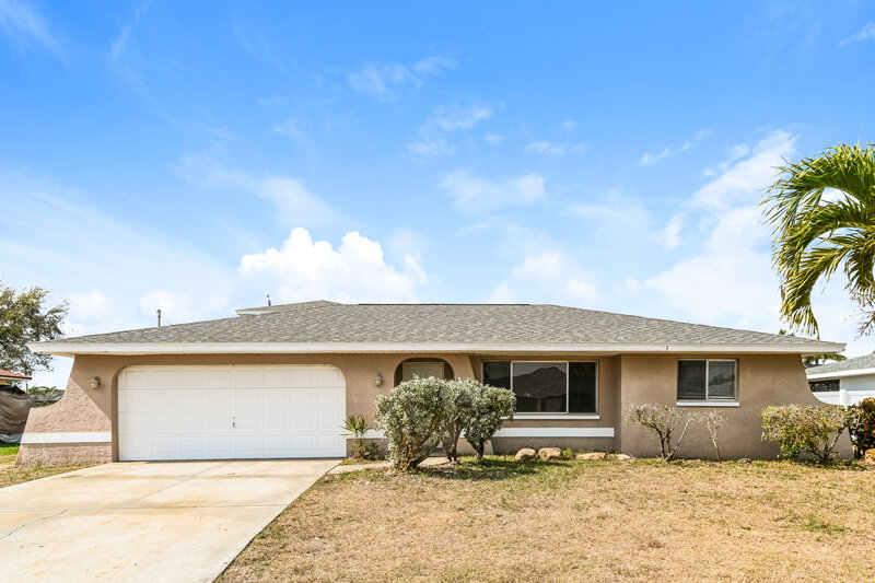 2,395/Mo, 3410 SE 11th Ave Cape Coral, FL 33904 External View