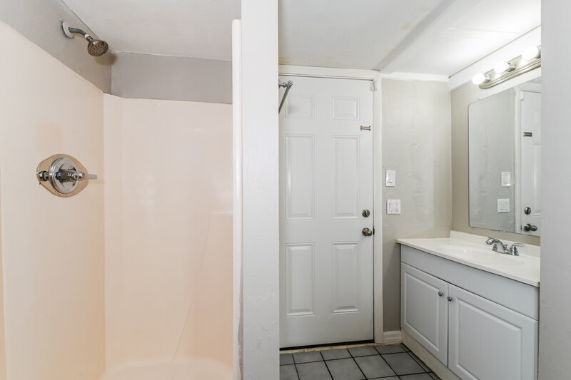 2,395/Mo, 3410 SE 11th Ave Cape Coral, FL 33904 Bathroom View 2