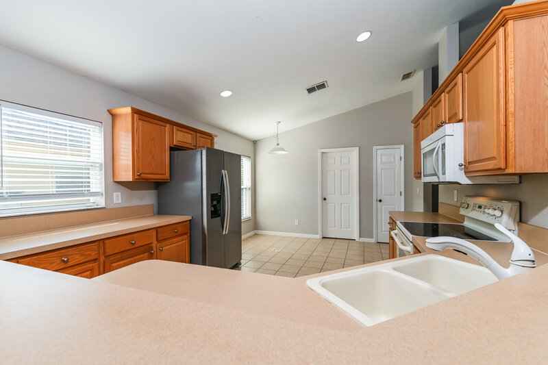 1,930/Mo, 11341 Lake Cypress Loop Fort Myers, FL 33913 Kitchen View 2