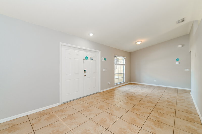 2,285/Mo, 306 SE 47th Ter Cape Coral, FL 33904 Living Room View 2