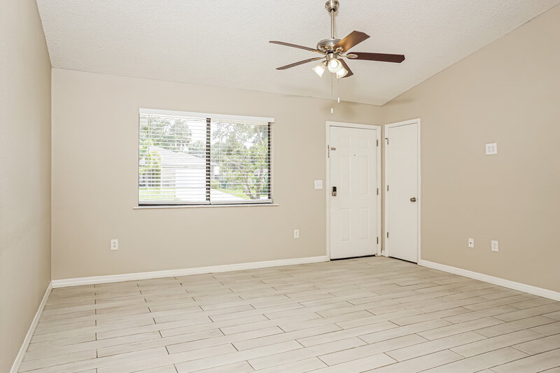 1,490/Mo, 2912 Crane Ave North Port, FL 34286 Living Room View
