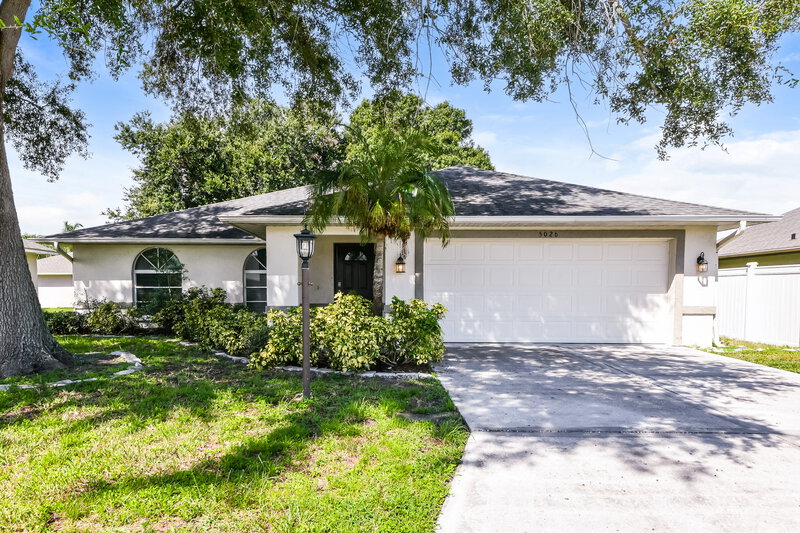 2,350/Mo, 5026 25th St E Bradenton, FL 34203 External View