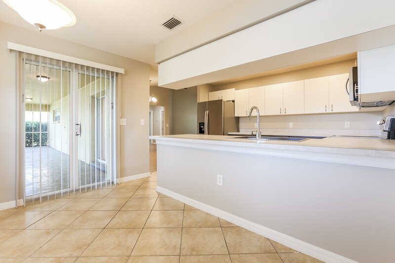 2,590/Mo, 5026 25th St E Bradenton, FL 34203 Breakfast Nook View