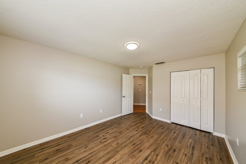 2,350/Mo, 5026 25th St E Bradenton, FL 34203 Bedroom View 4