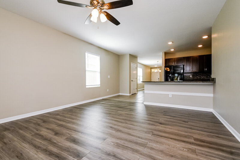 2,450/Mo, 5111 Blue Willow Way Palmetto, FL 34221 Living Room View 2