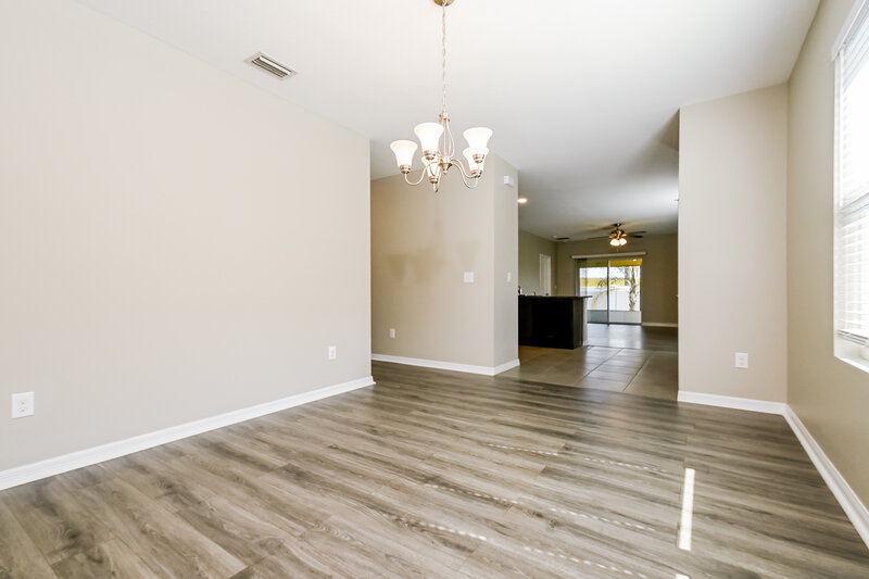 2,450/Mo, 5111 Blue Willow Way Palmetto, FL 34221 Dining Room View 2