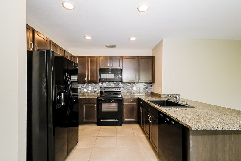 2,450/Mo, 5111 Blue Willow Way Palmetto, FL 34221 Kitchen View