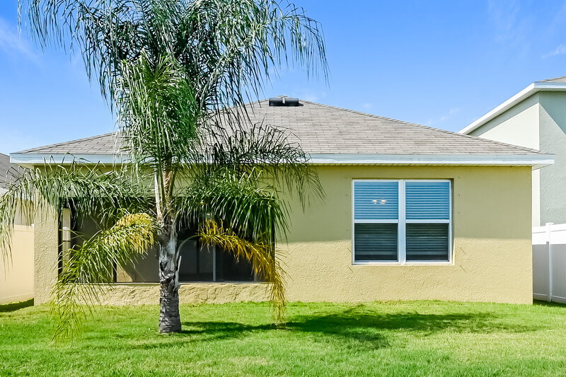 2,450/Mo, 5111 Blue Willow Way Palmetto, FL 34221 Rear View