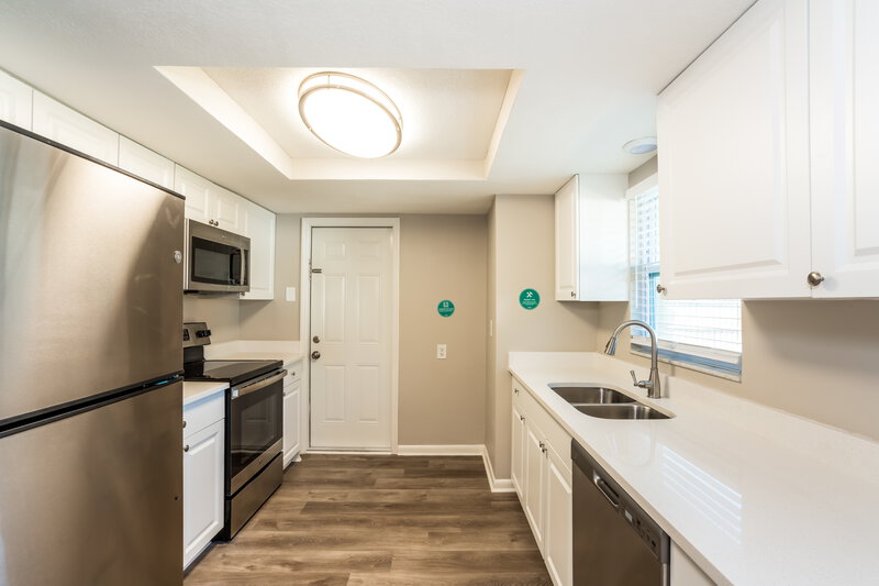 1,905/Mo, 5106 19th St W Bradenton, FL 34207 Misc View 5
