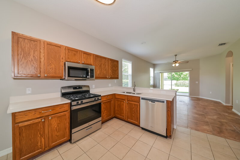 2,000/Mo, 14325 Tree Swallow Way Lakewood Ranch, FL 34202 Kitchen View 2