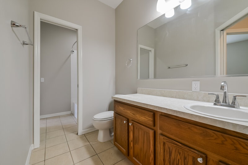 2,000/Mo, 14325 Tree Swallow Way Lakewood Ranch, FL 34202 Bathroom View