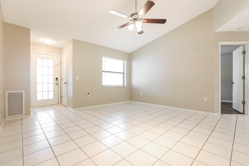 2,150/Mo, 1545 Deer Hollow Blvd Sarasota, FL 34232 Living Room View