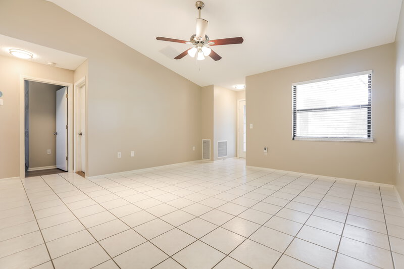 2,150/Mo, 1545 Deer Hollow Blvd Sarasota, FL 34232 Living Room View 2