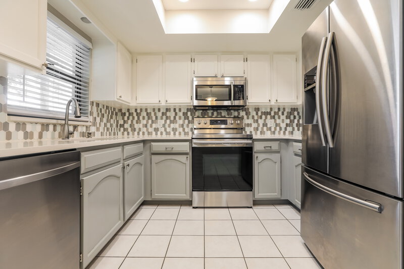 2,150/Mo, 1545 Deer Hollow Blvd Sarasota, FL 34232 Kitchen View