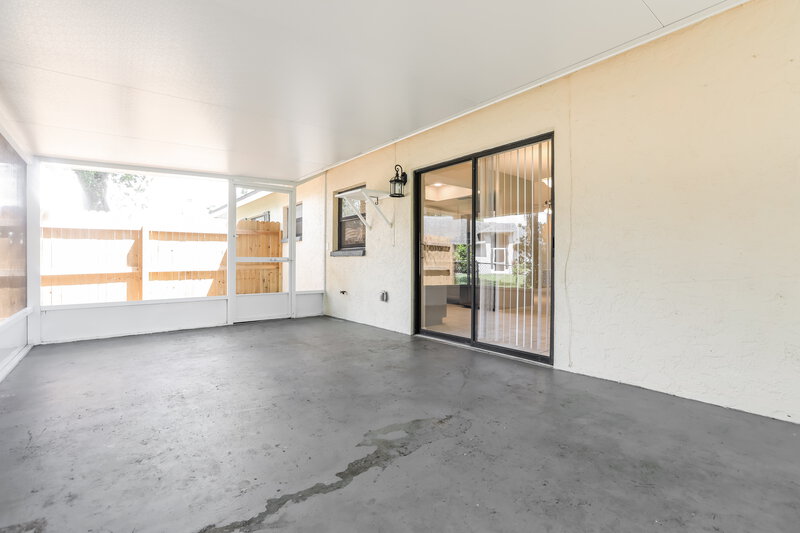2,150/Mo, 1545 Deer Hollow Blvd Sarasota, FL 34232 Sun Room View