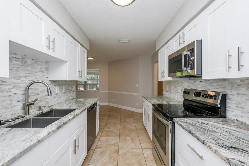 2,345/Mo, 4708 31st Street Ct E Bradenton, FL 34203 Kitchen View 2