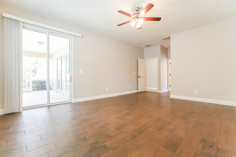 3,265/Mo, 6126 39th Ct E Bradenton, FL 34203 Main Bedroom View 2