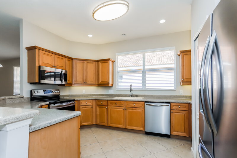 2,010/Mo, 5805 Spanish Point Ct Palmetto, FL 34221 Kitchen View