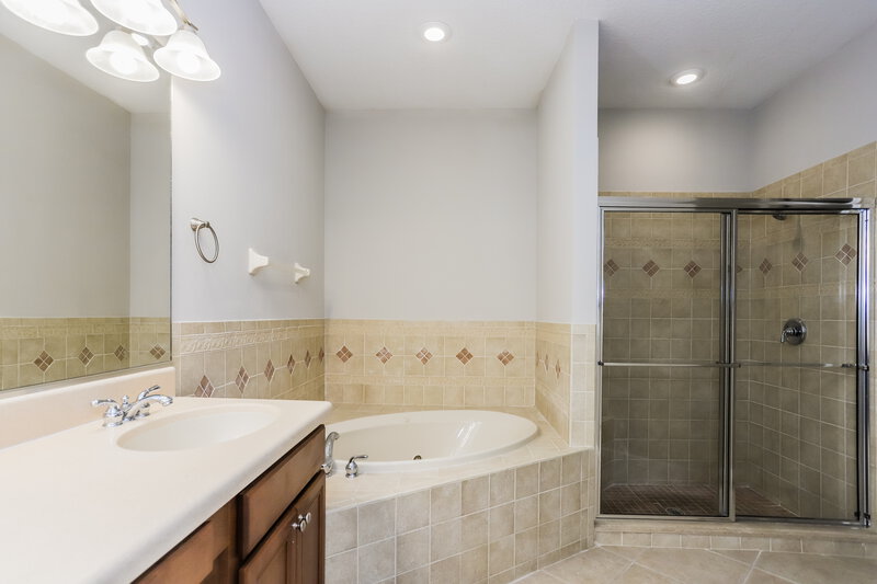 2,010/Mo, 5805 Spanish Point Ct Palmetto, FL 34221 Main Bathroom View