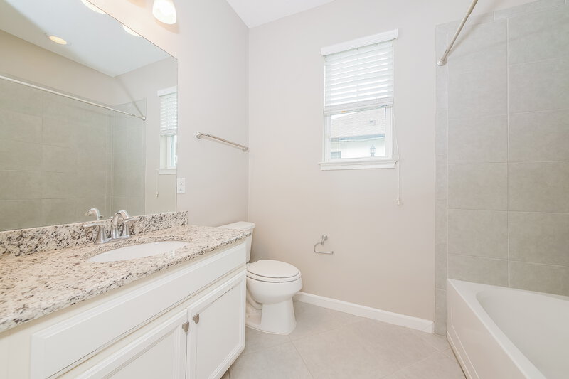 2,365/Mo, 11832 Meadowgate Pl Bradenton, FL 34211 Bathroom View 2