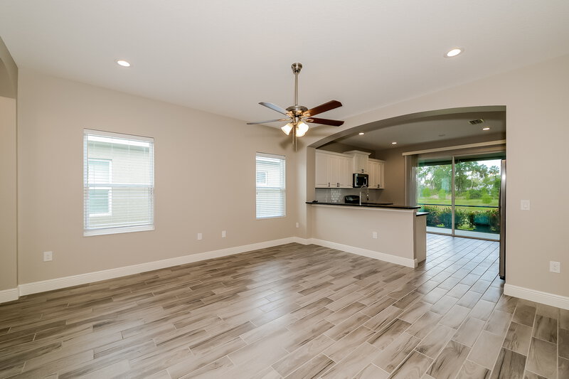 3,180/Mo, 10913 Shade Tree Cv Parrish, FL 34219 Living Room View