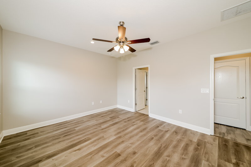 3,180/Mo, 10913 Shade Tree Cv Parrish, FL 34219 Main Bedroom View