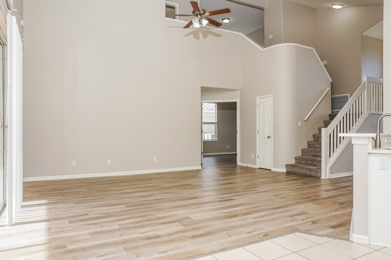 2,200/Mo, 192 Braemar Ave Venice, FL 34293 Living Room View