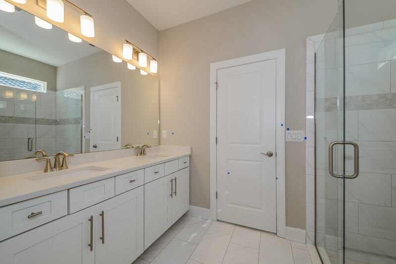 2,545/Mo, 392 Daylily Blvd NOKOMIS, FL 34275 Main Bathroom View
