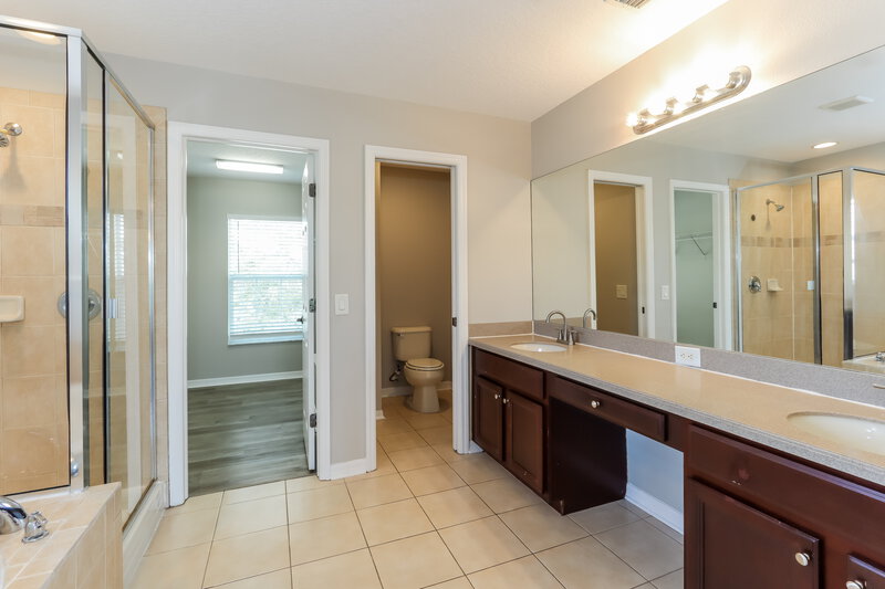 3,135/Mo, 11312 82nd St E Parrish, FL 34219 Main Bathroom View