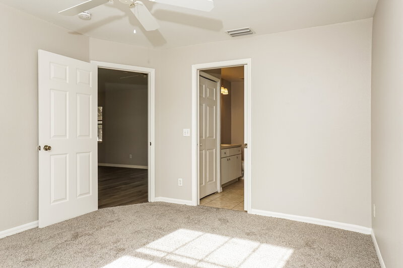 1,625/Mo, 5382 Hightower Rd North Port, FL 34288 Main Bedroom View 2
