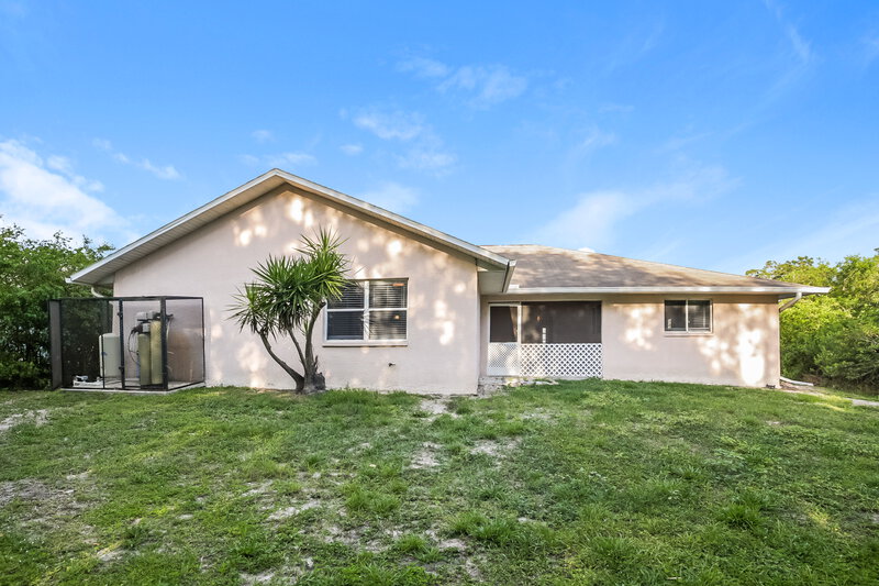 2,390/Mo, 710 Fullerton Ave S Lehigh Acres, FL 33974 Rear View