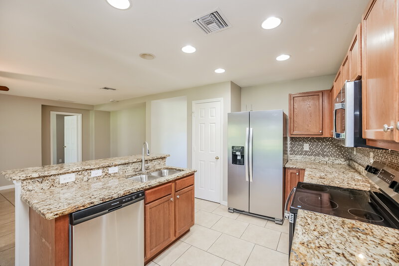 1,930/Mo, 184 Antofagasta St Punta Gorda, FL 33983 Kitchen View 2