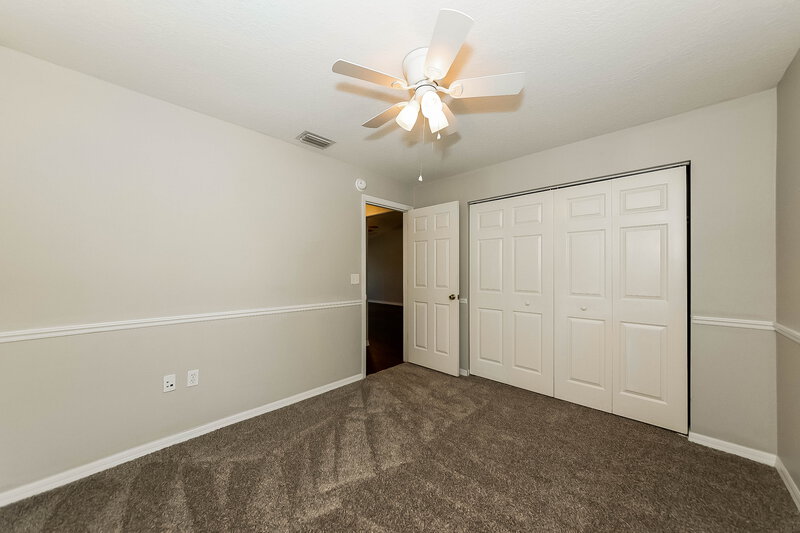 2,000/Mo, 6732 65th Ter E Bradenton, FL 34203 Bedroom View 2