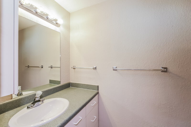 1,790/Mo, 4139 Magenta Ave North Port, FL 34288 Main Bathroom View