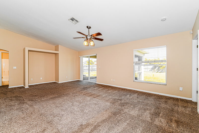 1,660/Mo, 515 SE 26th Ter Cape Coral, FL 33904 Living Room View