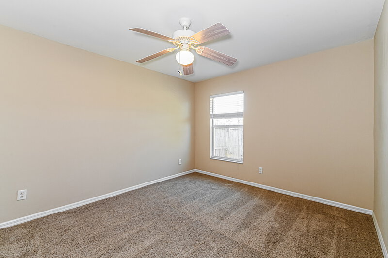 1,660/Mo, 515 SE 26th Ter Cape Coral, FL 33904 Bedroom View 2