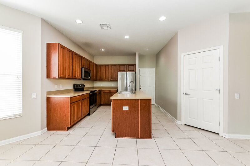 2,635/Mo, 5810 100th Ave E Parrish, FL 34219 Kitchen View