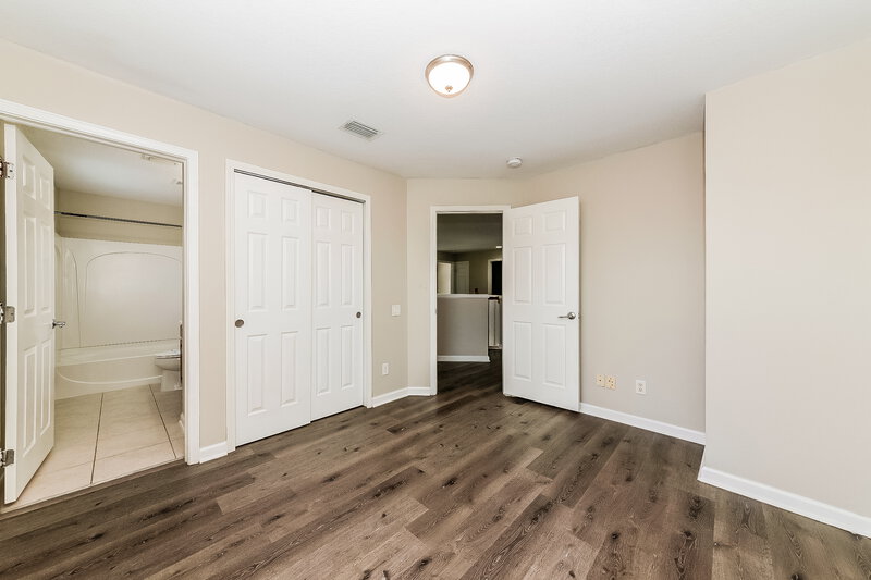 2,635/Mo, 5810 100th Ave E Parrish, FL 34219 Main Bedroom View 2