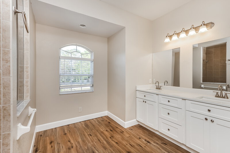3,410/Mo, 7452 Battalla Rd North Port, FL 34291 Main Bathroom View