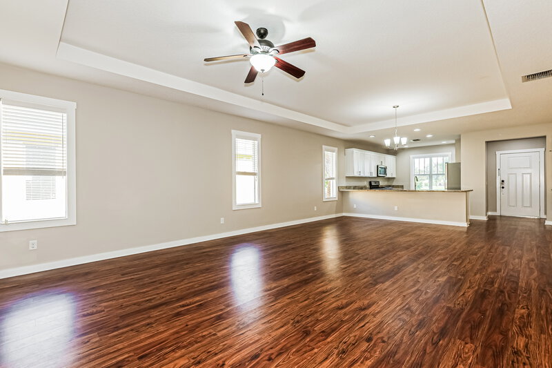 2,410/Mo, 11826 Forest Park Cir Bradenton, FL 34211 Living Room View 2