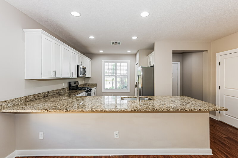 2,410/Mo, 11826 Forest Park Cir Bradenton, FL 34211 Kitchen View