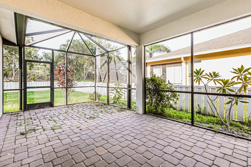 2,410/Mo, 11826 Forest Park Cir Bradenton, FL 34211 Sun Room View